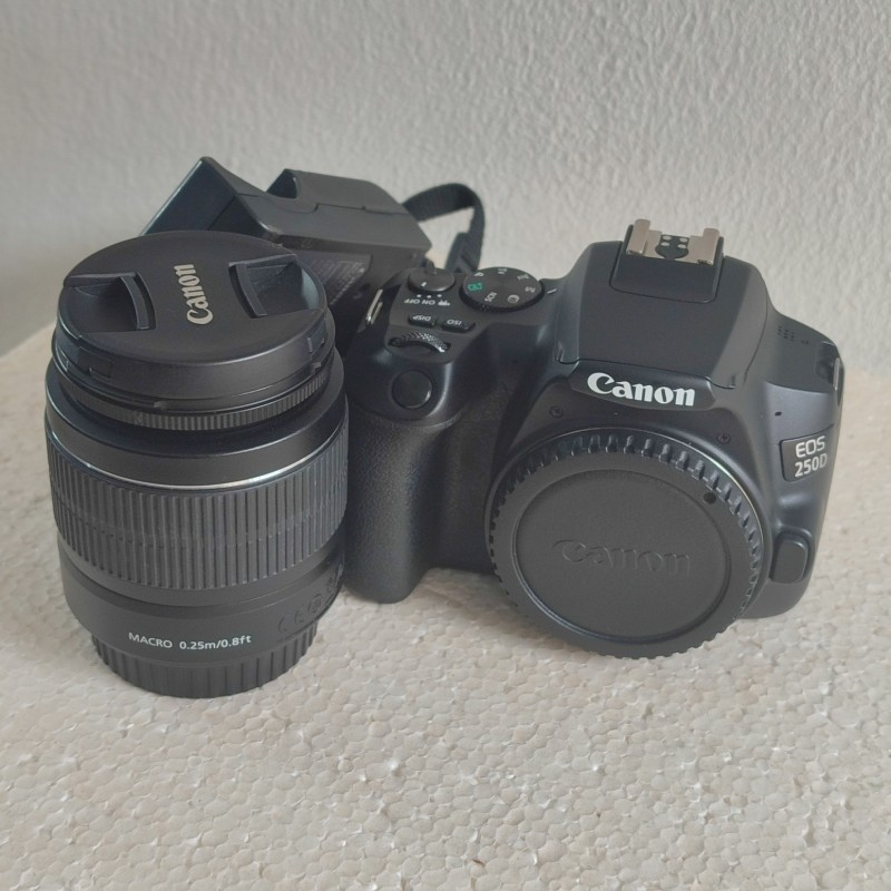 Canon EOS 250D (Rebel SL3)