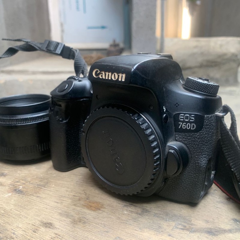 Canon EOS 760D (Rebel T6s)