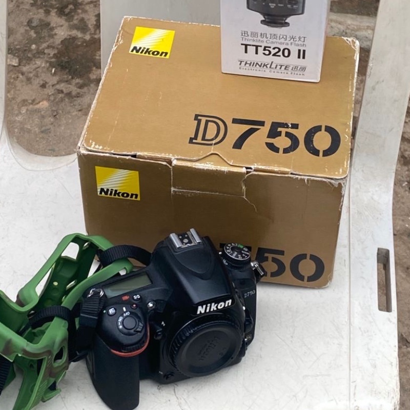 Nikon D750
