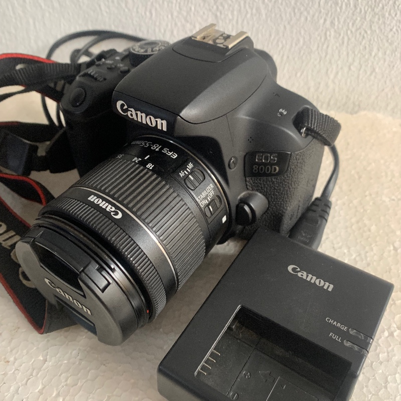 Canon EOS 800D (Rebel T7i)