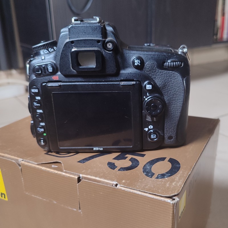 Nikon D750
