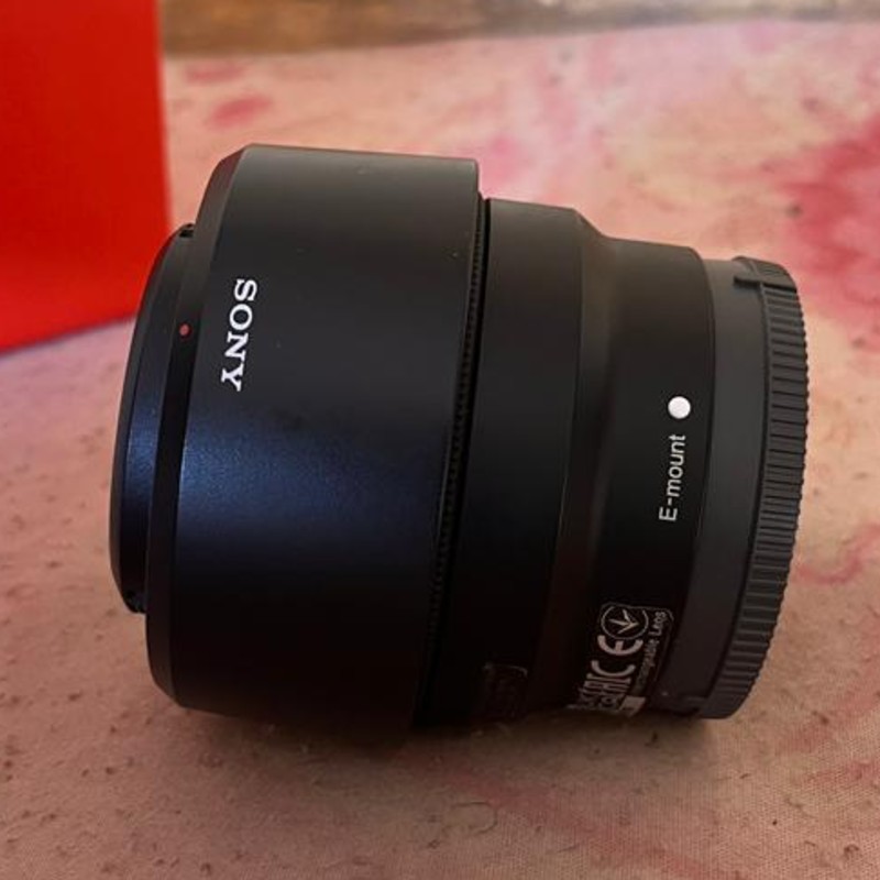 Sony FE 50mm f/1.8