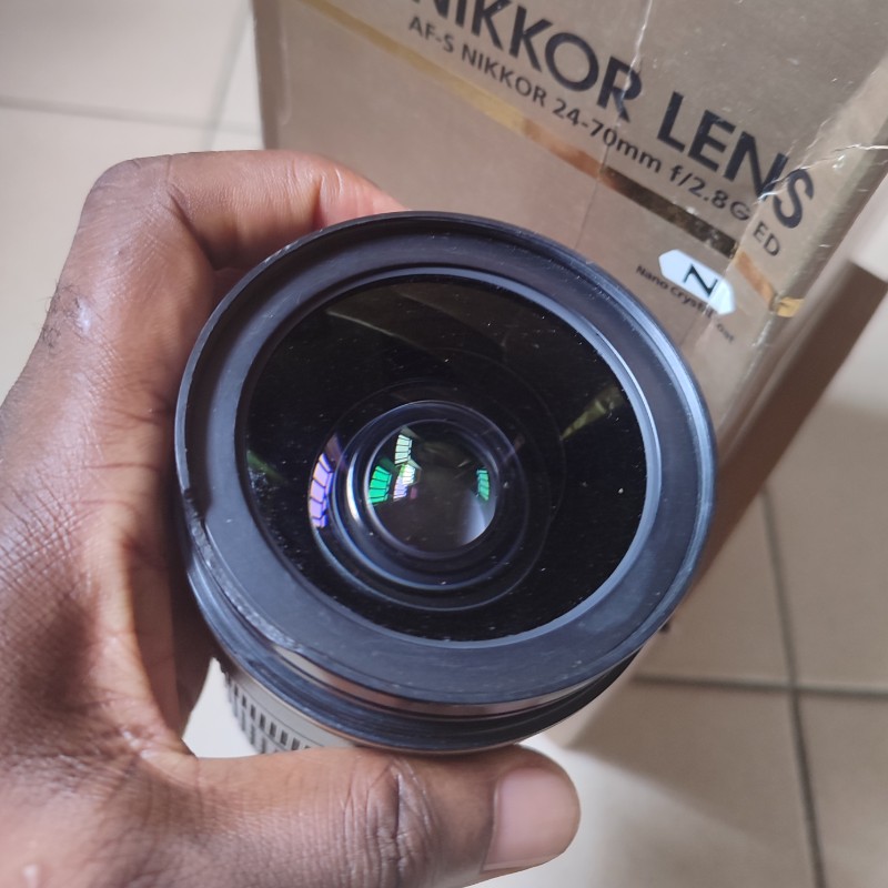 Nikon AF-S NIKKOR 24-70mm f/2.8G ED