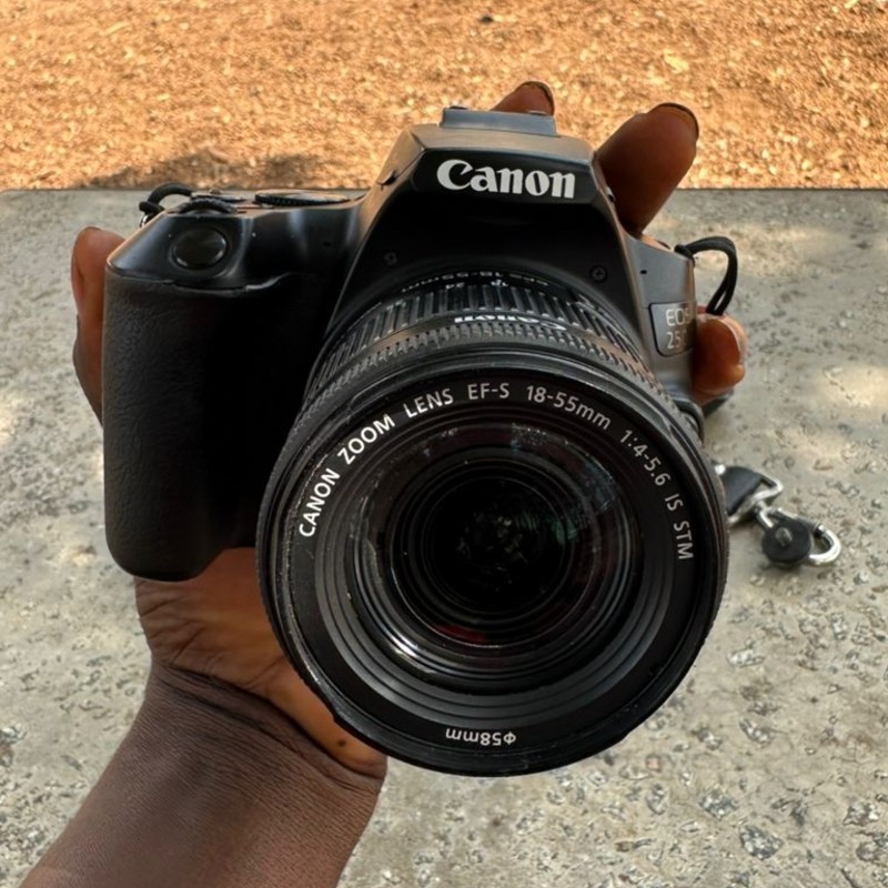 Canon EOS 250D (Rebel SL3)