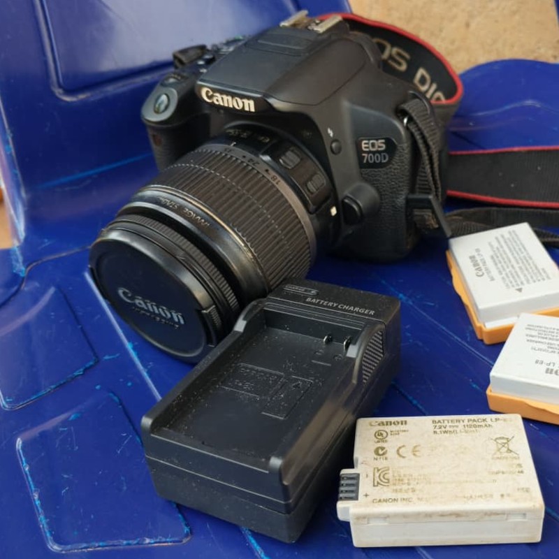 Canon EOS 700D