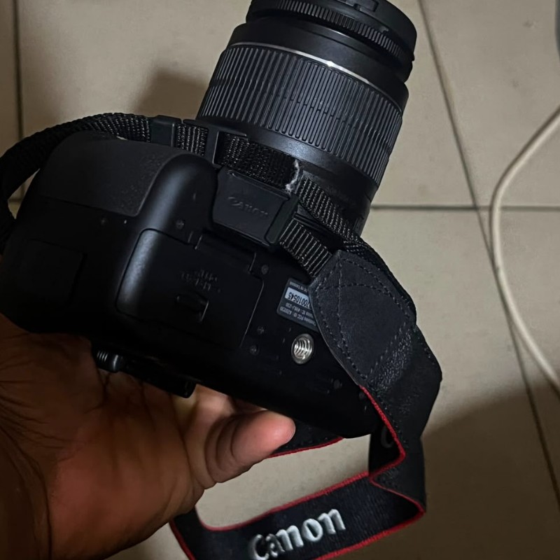 Canon EOS 4000D