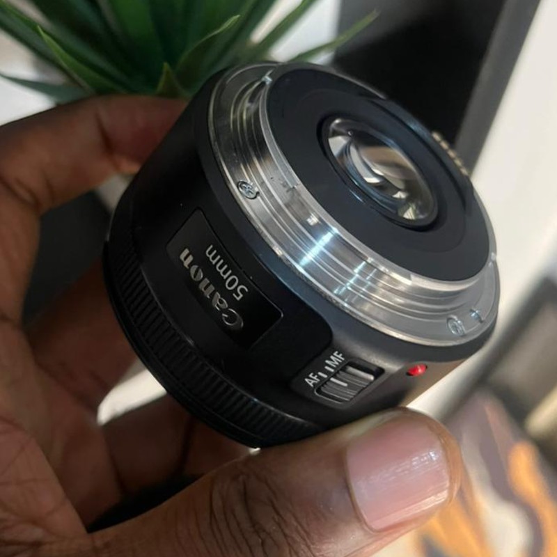 Canon EF 50mm f/1.8 STM