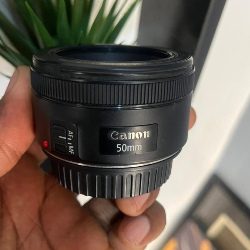 Canon EF 50mm f/1.8 STM